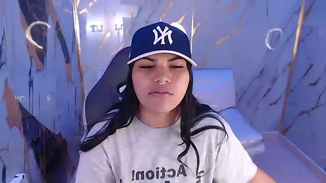 Snapshot of melany_rouse18 chatting on September 15, 1:22 pm melany rouse18 online show from September 15, 1:22 pm