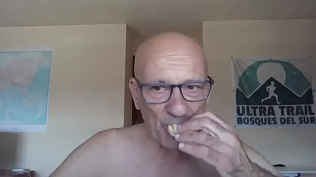 llopaco online show from September 13, 11:10 am