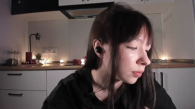 Sindy Juxx online show from February 17, 8:00 am