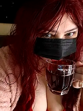 Loly2025 online show from April 19, 11:29 pm