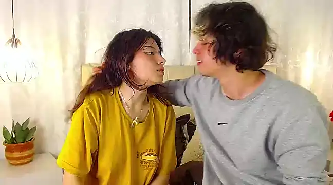 Snapshot of fyreandfox_ chatting on March 10, 10:34 pm fyreandfox online show from March 10, 10:34 pm