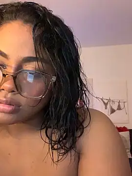 Snapshot of Dahiana_Giil chatting on September 24, 6:17 am Dahiana Giil online show from September 24, 6:17 am