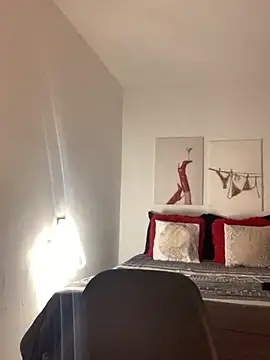 Dahiana Giil online show from December 3, 7:38 am