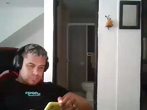 juniorguty online show from February 20, 9:09 pm