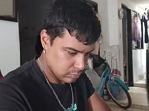 juniorguty online show from November 9, 7:45 pm