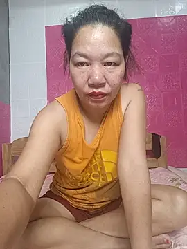 HotHornyClit4U online show from September 18, 8:16 am