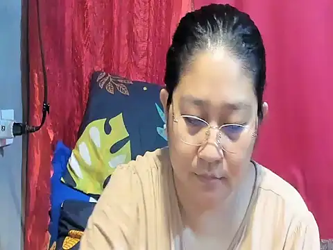 hotchubby88 online show from April 3, 11:36 pm