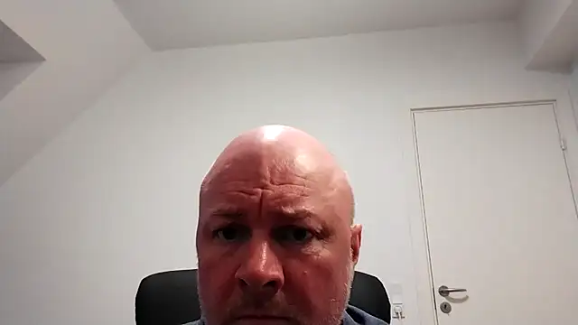 Snapshot of Lucifer29cm chatting on March 3, 11:55 am Lucifer29cm online show from March 3, 11:55 am