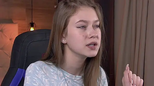 EveMundie online show from February 28, 12:42 pm