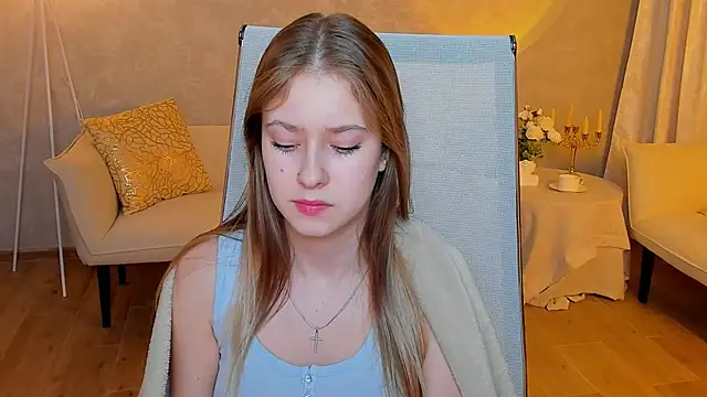 EveMundie online show from March 17, 5:16 pm