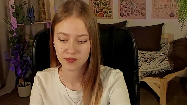 EveMundie online show from March 19, 12:34 pm