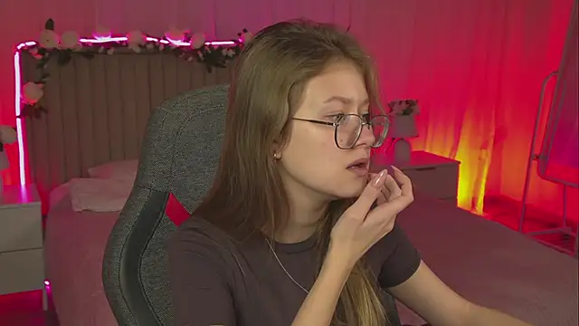 EveMundie online show from November 12, 12:27 pm