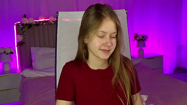 Snapshot of EveMundie chatting on February 14, 12:46 pm EveMundie online show from February 14, 12:46 pm