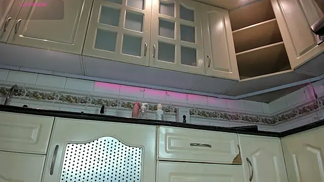 AnahisBennett online show from February 13, 3:57 am