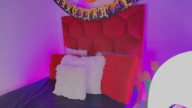 LoreleyNovoa online show from October 14, 3:40 am