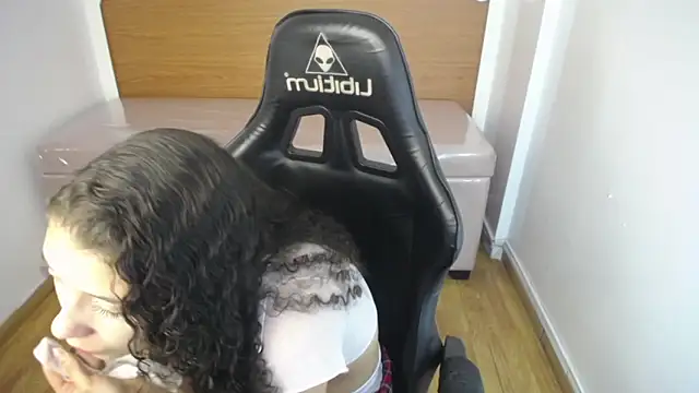 danatella a online show from September 12, 1:00 pm