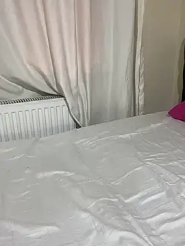 yasemintas online show from February 14, 9:10 pm