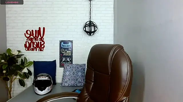 Snapshot of Martin_Linares chatting on February 22, 1:35 pm Martin Linares online show from February 22, 1:35 pm