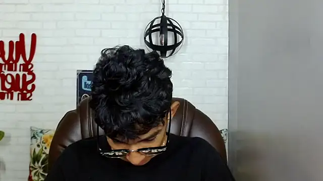 Snapshot of Martin_Linares chatting on March 3, 1:53 pm Martin Linares online show from March 3, 1:53 pm
