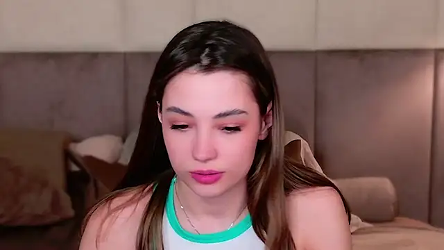 Alice Deleon online show from March 2, 6:59 am