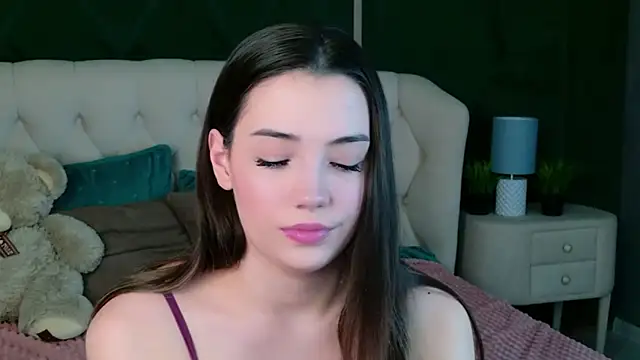 Alice Deleon online show from March 18, 11:35 am