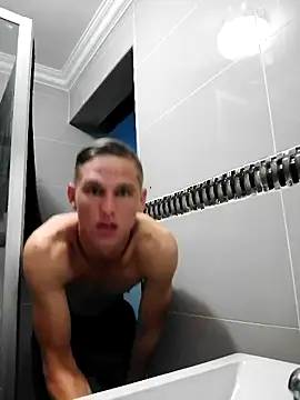 Snapshot of Ruanie chatting on April 15, 7:58 pm Ruanie online show from April 15, 7:58 pm