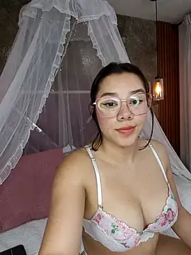 EmmaSulivan online show from February 21, 6:48 pm