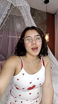 EmmaSulivan online show from March 1, 2:55 pm