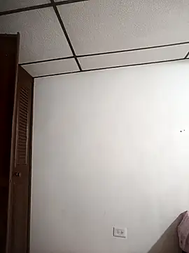 EmmaSulivan online show from December 18, 10:21 am