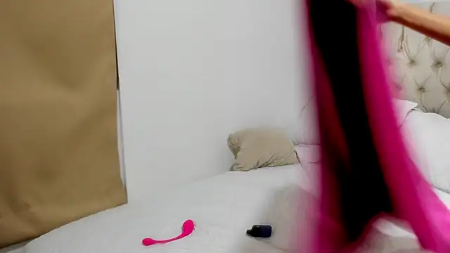 Hotcouple1 Xx online show from March 11, 5:38 am