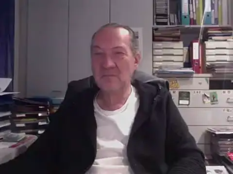 HMStraps01 online show from November 21, 12:48 pm