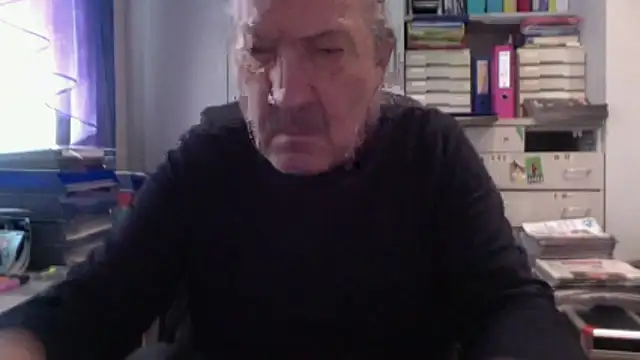 Snapshot of HMStraps01 chatting on February 20, 10:49 am HMStraps01 online show from February 20, 10:49 am