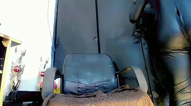 Iris Gill online show from February 15, 3:50 pm