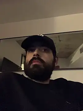 guccititi online show from February 22, 6:13 am