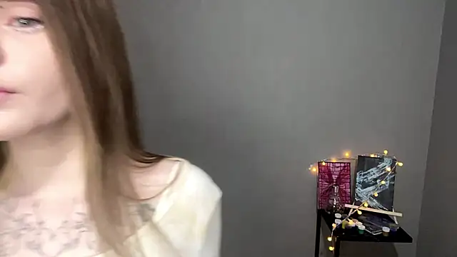 Snapshot of CarolinePepper chatting on March 3, 5:07 pm CarolinePepper online show from March 3, 5:07 pm