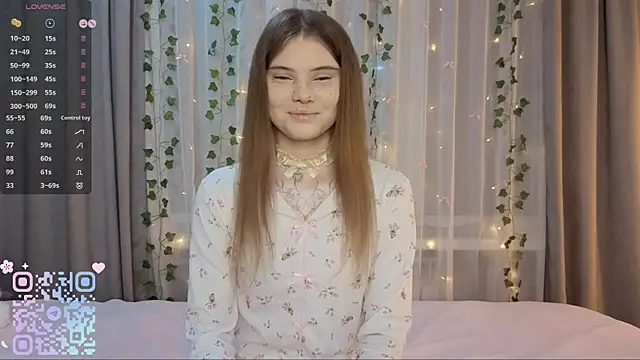 Snapshot of CarolinePepper chatting on February 22, 1:53 pm CarolinePepper online show from February 22, 1:53 pm