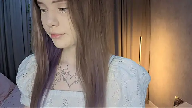 CarolinePepper online show from April 15, 2:13 pm