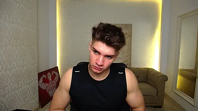 MaxKaiden online show from October 13, 5:40 am