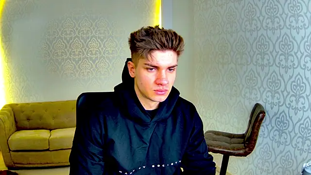 MaxKaiden online show from February 23, 5:49 am