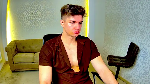 MaxKaiden online show from February 25, 5:39 am