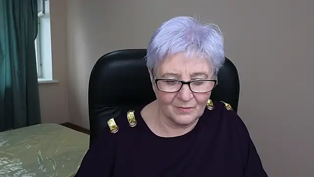 Snapshot of Sandra_Snowflake chatting on March 18, 6:57 am Sandra Snowflake online show from March 18, 6:57 am