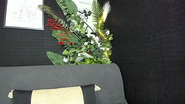 Snapshot of IngAdn chatting on February 21, 5:13 am IngAdn online show from February 21, 5:13 am