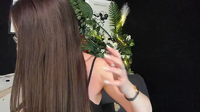 Snapshot of IngAdn chatting on February 28, 11:25 am IngAdn online show from February 28, 11:25 am