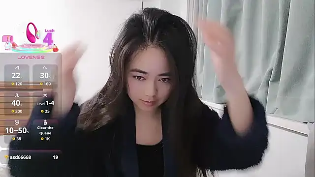 Snapshot of Lucy-xixi chatting on February 28, 5:19 am Lucy-xixi online show from February 28, 5:19 am