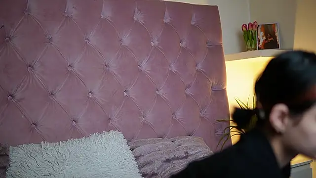 MaiaMini online show from March 6, 8:27 pm