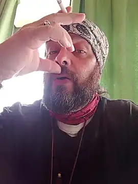 Snapshot of serpensy chatting on February 19, 2:46 pm serpensy online show from February 19, 2:46 pm