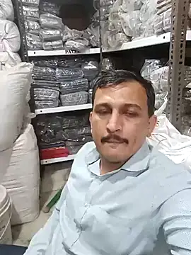 Snapshot of robis12314 chatting on February 18, 12:17 pm robis12314 online show from February 18, 12:17 pm