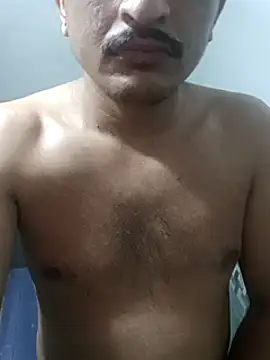 Snapshot of robis12314 chatting on March 2, 7:43 am robis12314 online show from March 2, 7:43 am