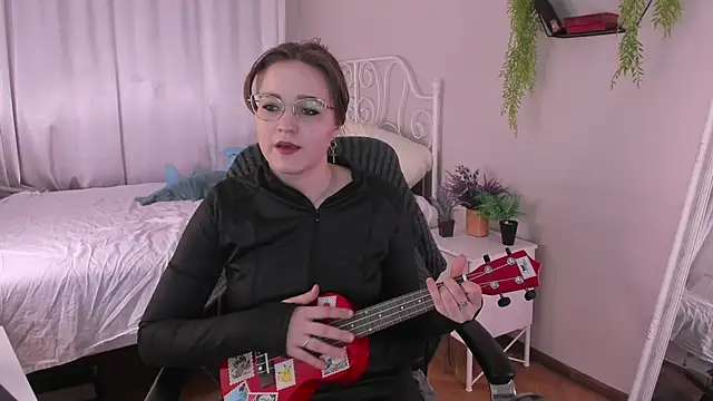 Snapshot of Rada_Woods chatting on March 19, 1:32 am Rada Woods online show from March 19, 1:32 am