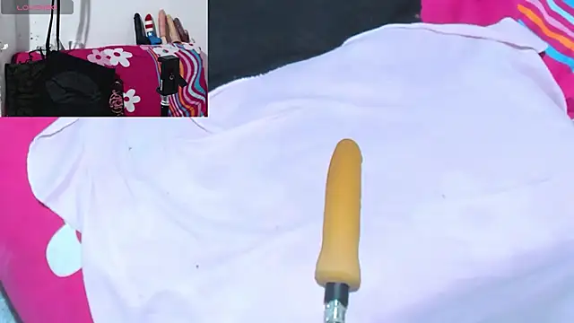 afroditacute15 online show from February 5, 10:03 pm